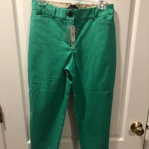 NWT Talbots 4p women’s green Capri style pants.